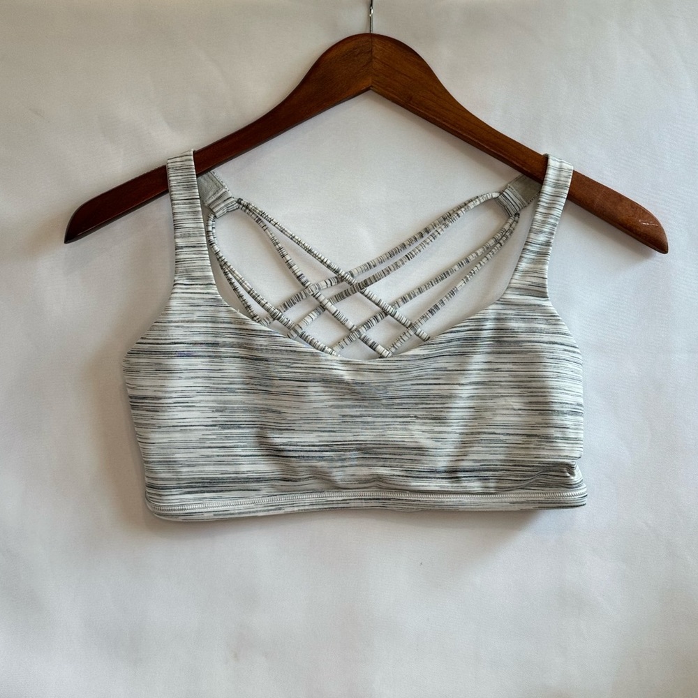 Lululemon Free to be Bra
